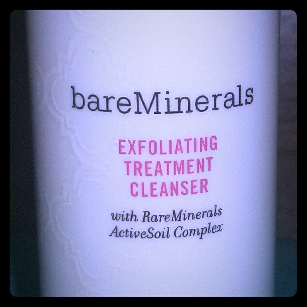 bareMinerals - Exfoliating Treatment Cleanser